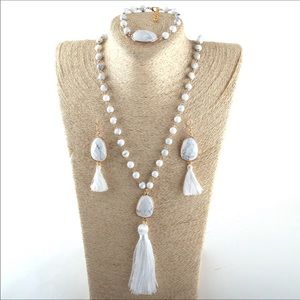(FINAL PRICE) Trendy Tassel Necklace & Earring & Brac
